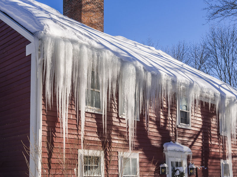 sloped-roof-severe-ice-damming